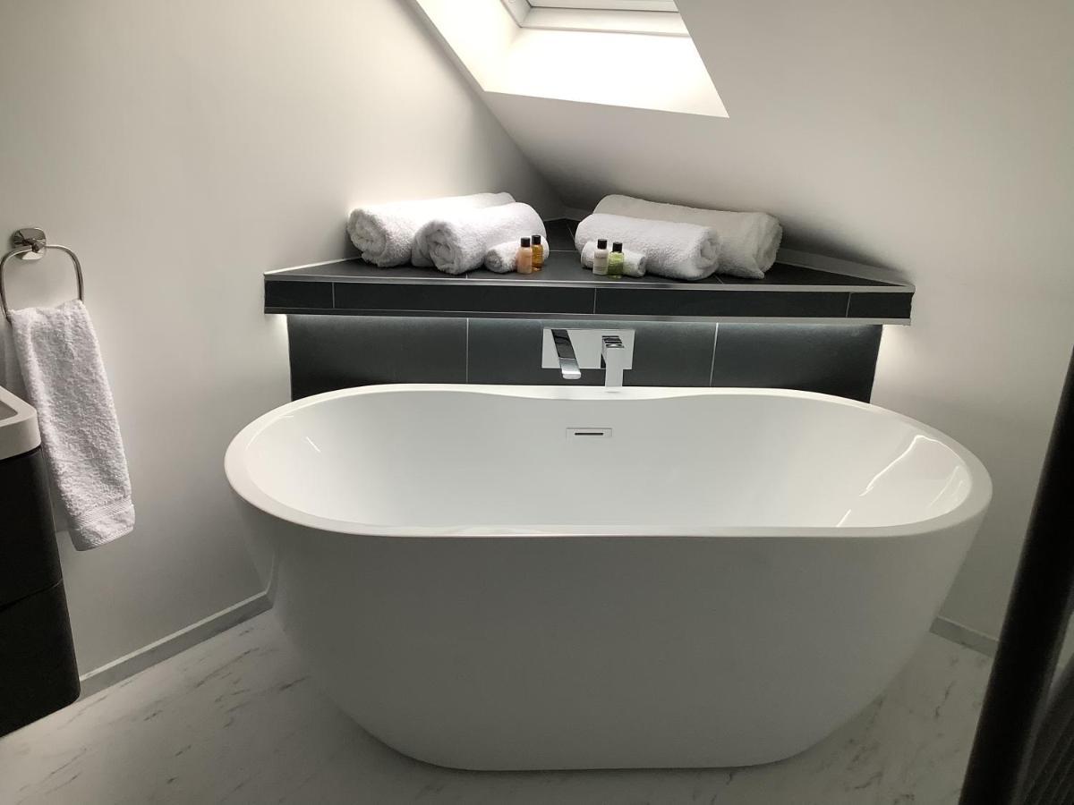 Little London Bed & Breakfast And Glamping Pod Hotel Abercraf Ngoại thất bức ảnh