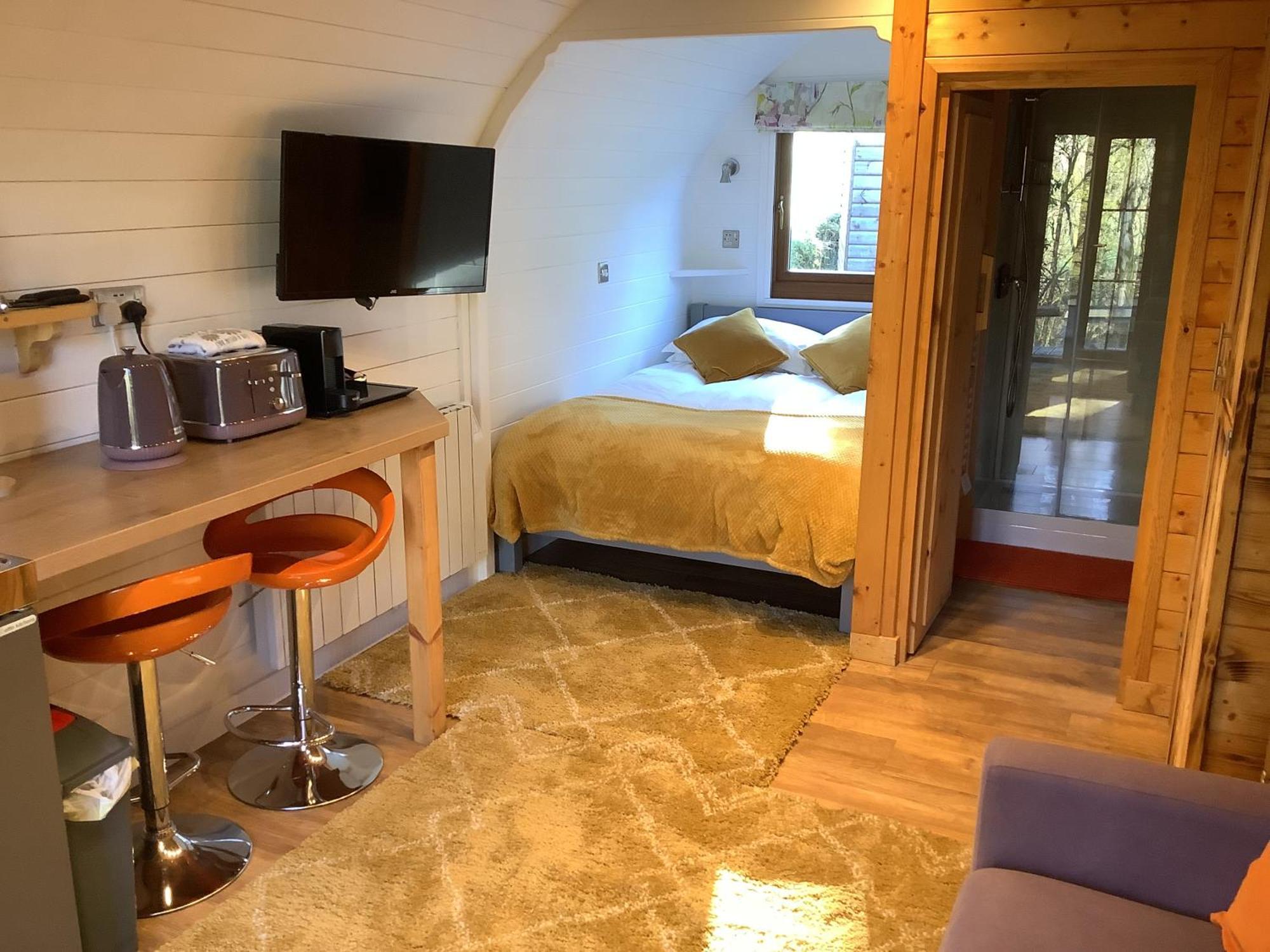 Little London Bed & Breakfast And Glamping Pod Hotel Abercraf Ngoại thất bức ảnh